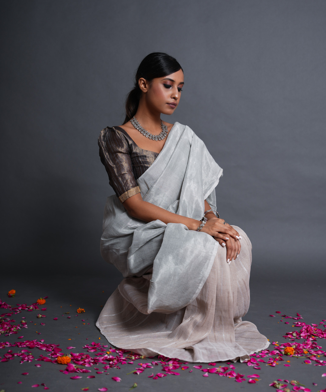 Blue beige handwoven linen zari saree