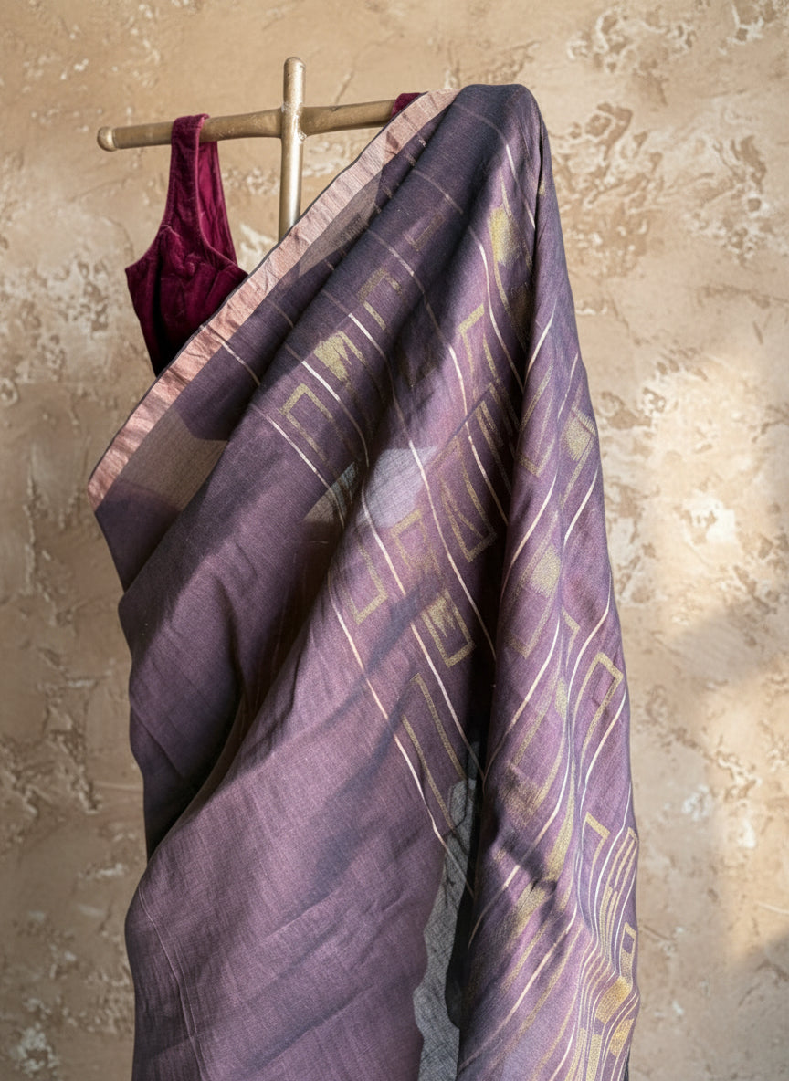 Maroon brown handwoven linen jamdani saree