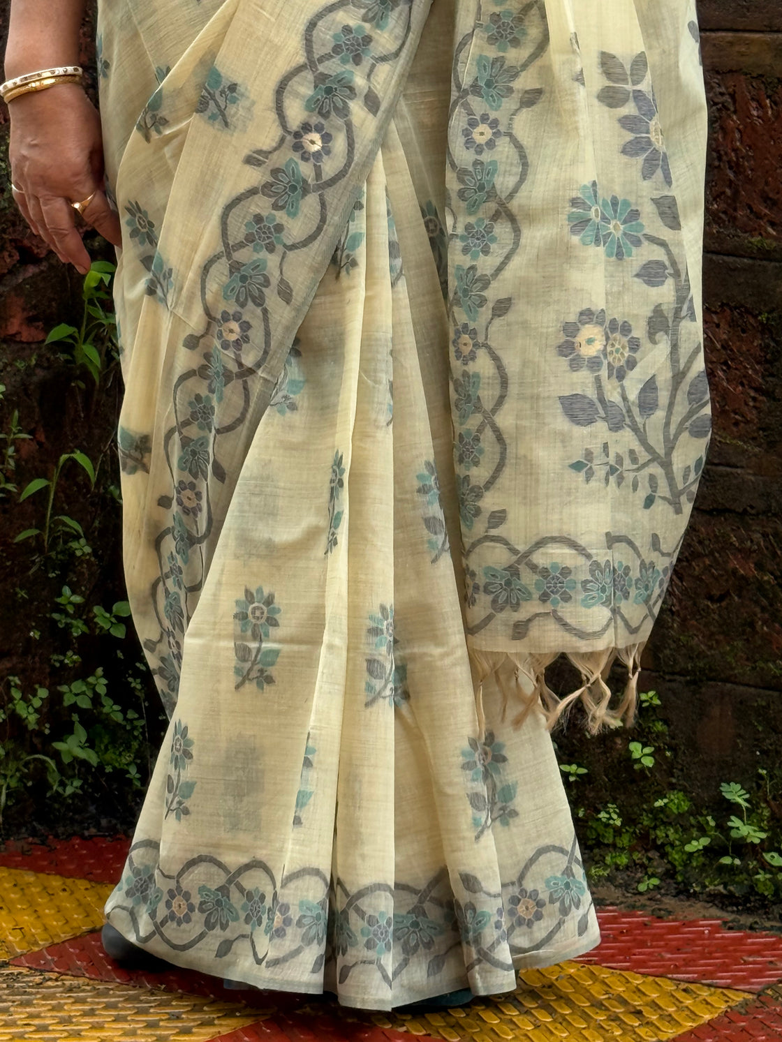 Cream chanderi cotton jamdani saree