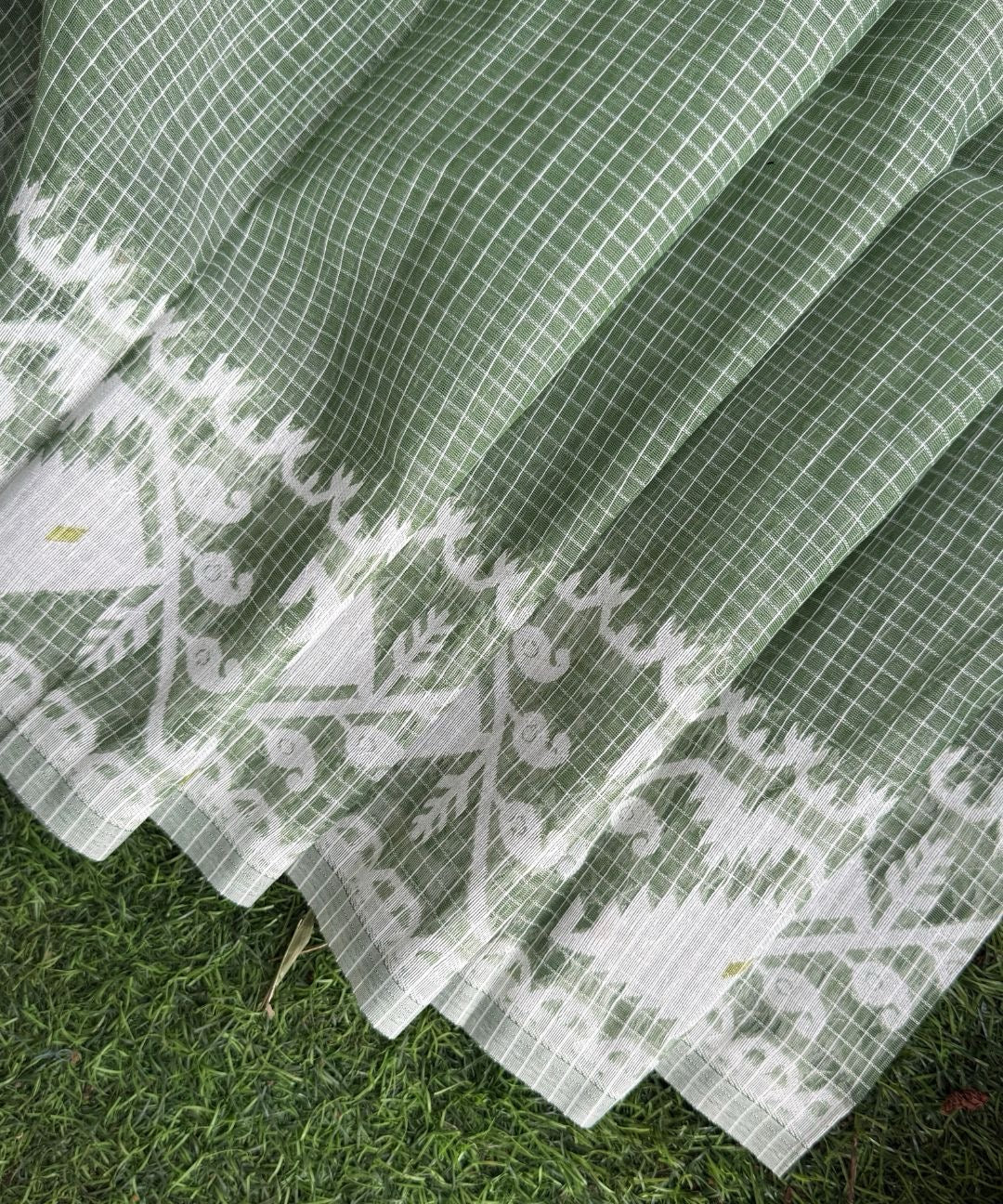 Sage green & White Bengal Jamdani Cotton Saree