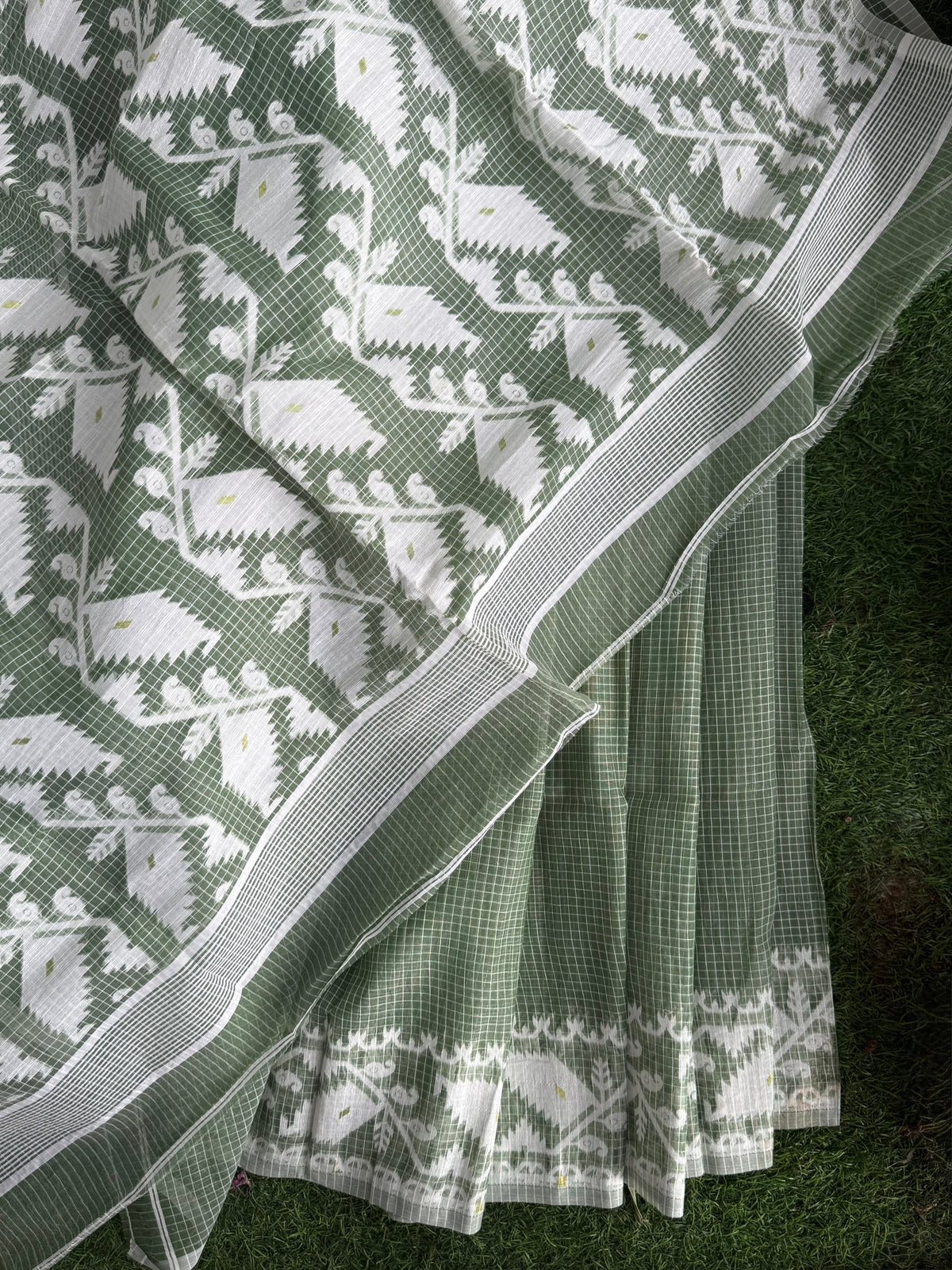 Sage green & White Bengal Jamdani Cotton Saree
