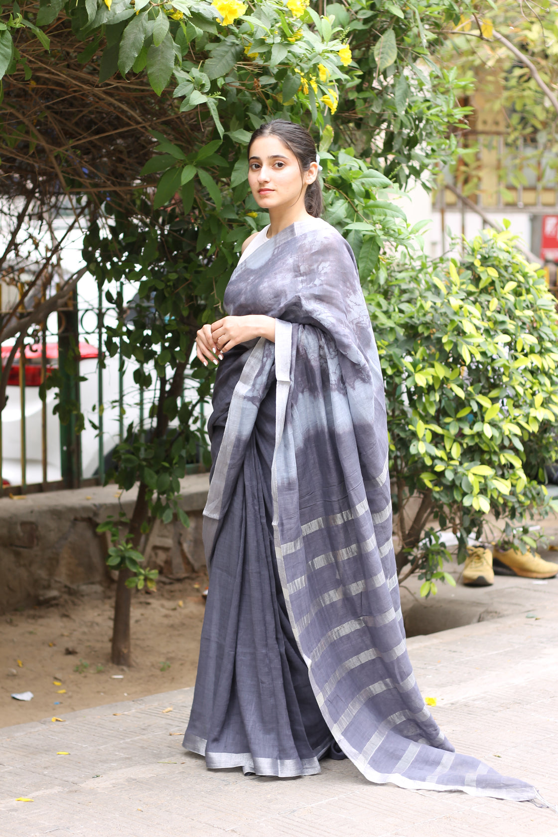 Grey tie & dyed handwoven linen saree